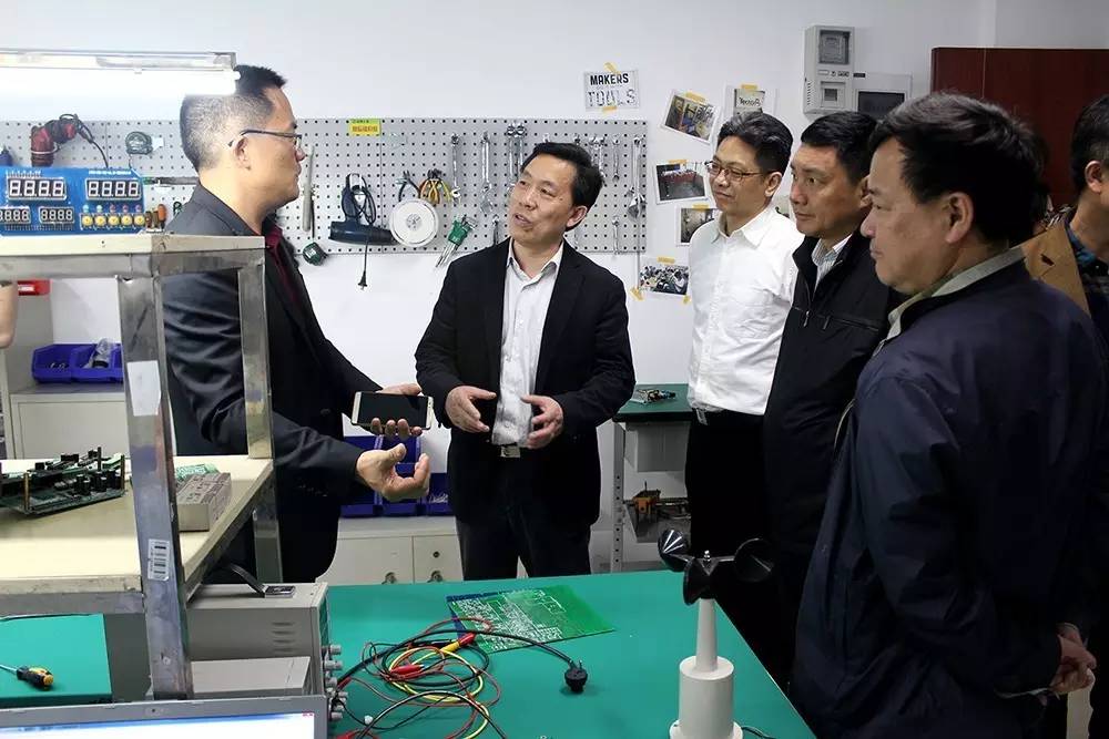 省政協(xié)副主席、科技廳廳長(zhǎng)郭躍進(jìn)蒞臨微特調(diào)研